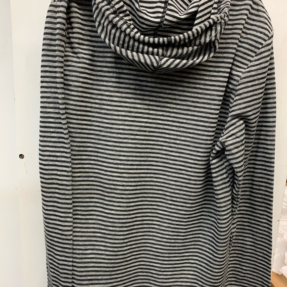 Ezekiel hoodie xl grey black stripes 3 buttons - Picture 5 of 6